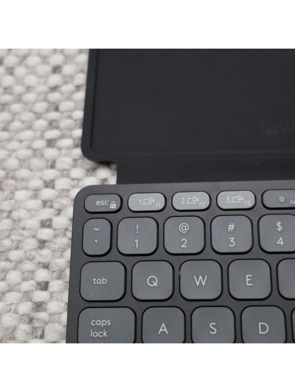 Keys-To-Go 2 (Logitech 920-012867) - Picture 7 of 12